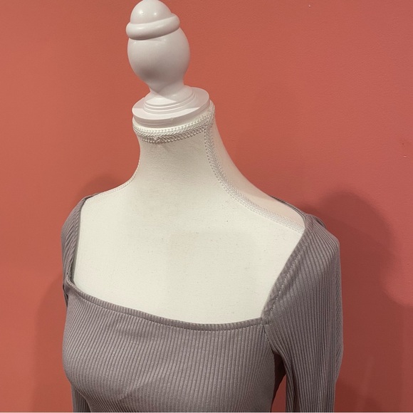 61. Women's Ribbed Long Sleeve Square Neck Top - Picture 3 of 8